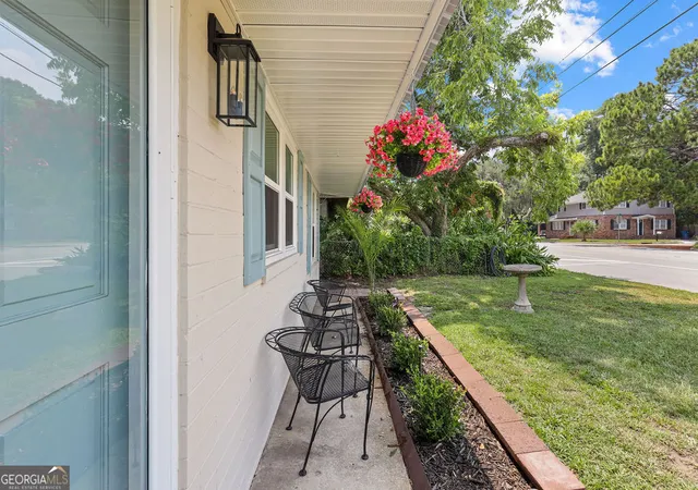 Photo 2 of Single family home for sale at 1204 4th Ave, Brunswick, GA 31520 | MLS# 10822541 | Listing updated on 2026-09-02
