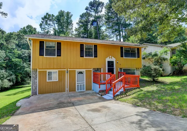 Photo 3 of Single family home for sale at 2484 Rhoanoke Dr, Duluth, GA 30096 | MLS# 10805739 | Listing updated on 2026-08-31
