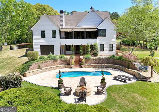 Photo 3 of Single family home for sale at 204 Lynn Ln, Canton, GA 30115 | MLS# 10835279 | Listing updated on 2026-09-11