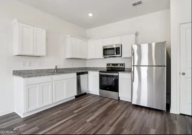 Photo 3 of Townhouse for sale at 1002 Castanea Dr, Douglasville, GA 30135 | MLS# 10831889 | Listing updated on 2026-09-11