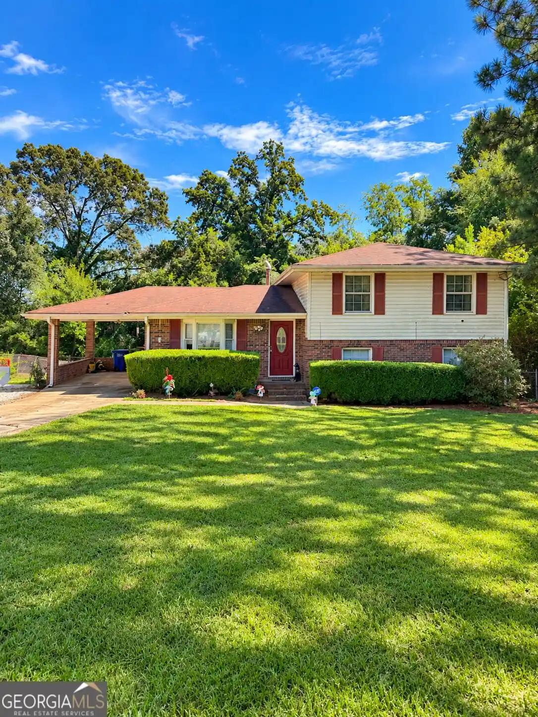 Photo 1 of Single family home for sale at 1706 Ridge St, Griffin, GA 30223 | MLS# 10854806 | Listing updated on 2026-10-13