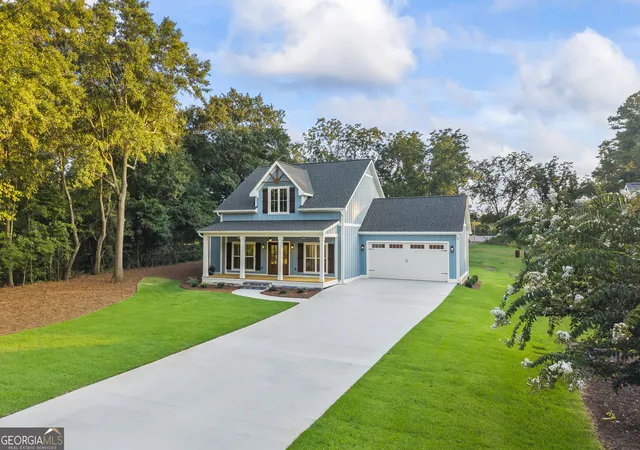 Photo 1 of Single family home for sale at 39 Virginia St, Lavonia, GA 30553 | MLS# 10833675 | Listing updated on 2026-09-02