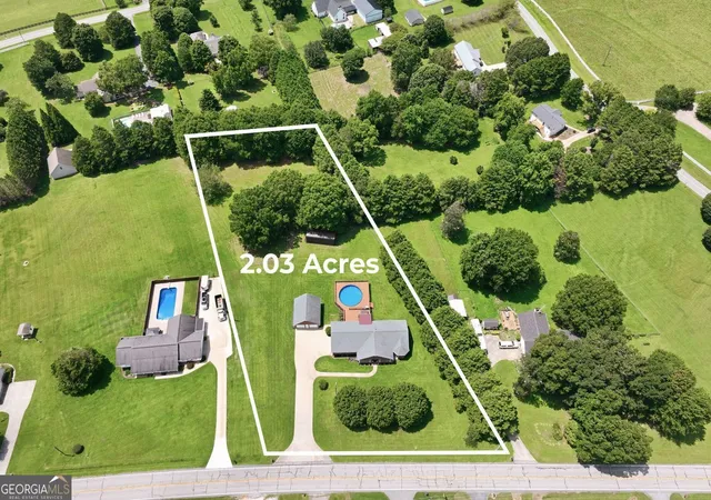 Photo 3 of Single family home for sale at 5573 Clarks Bridge Rd, Clermont, GA 30527 | MLS# 10826756 | Listing updated on 2026-10-05