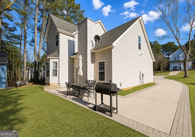 Photo 1 of Single family home for sale at 6585 Manor Crk Dr, Douglasville, GA 30135 | MLS# 10816411 | Listing updated on 2026-08-20
