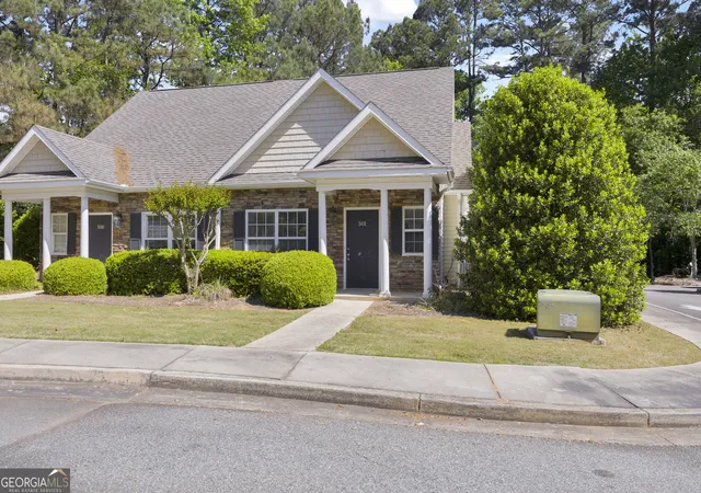 Homes for sale in Athens, GA | 1305 Cedar Shls Dr, Athens, GA 30605