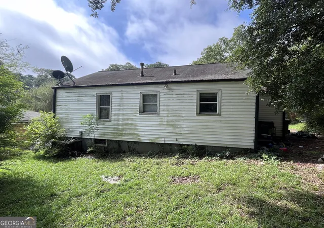 Photo 2 of Single family home for sale at 1267 Almont Dr Sw, Atlanta, GA 30310 | MLS# 10828830 | Listing updated on 2026-09-02