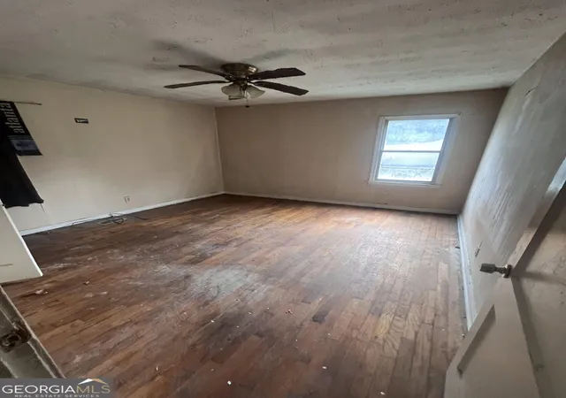 Photo 3 of Single family home for sale at 1267 Almont Dr Sw, Atlanta, GA 30310 | MLS# 10828830 | Listing updated on 2026-09-02