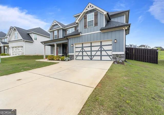 Photo 2 of Sale Pending at 413 Shoshone Cir, Kathleen, GA 31047 | MLS# 10728969 | Listing updated on 2026-04-29