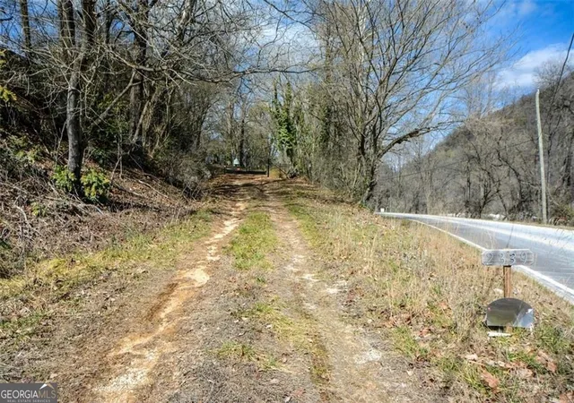 2nd image of 2339 Whitestone Rd, Talking Rock, GA 30175 | MLS# 10777119