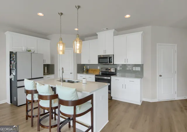 2nd image of 2820 Aralynn Wy, College Park, GA 30337 | MLS# 10731527