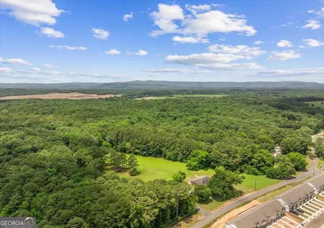 3rd image of 302 Tate Bend Rd Nw, Calhoun, GA 30701 | MLS# 10805112