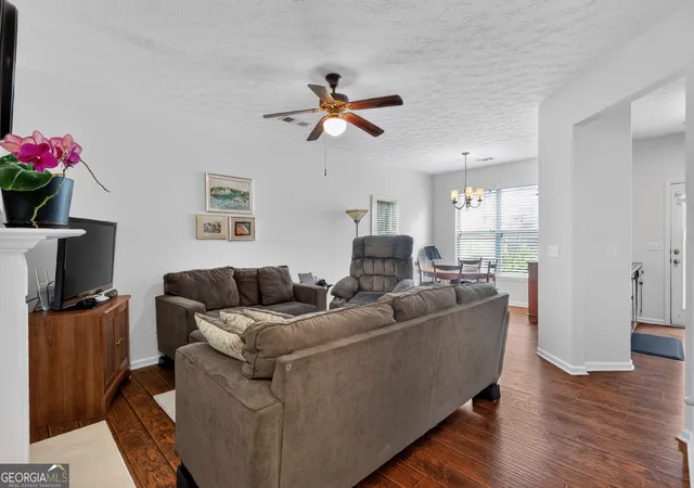 Photo 4 of Townhouse for sale at 6647 Splashwater Dr, Flowery Branch, GA 30542 | MLS# 10822135 | Listing updated on 2026-09-12