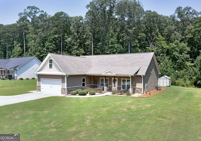 Photo 3 of Sale Pending at 171 Arrow Point Rd, Jackson, GA 30233 | MLS# 10816169 | Listing updated on 2026-08-03