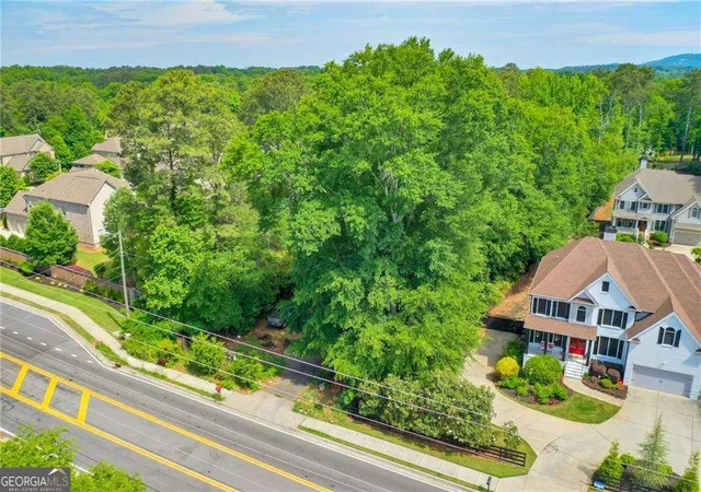 2nd image of 3127 Post Oak Tritt Rd, Marietta, GA 30062 | MLS# 10802820