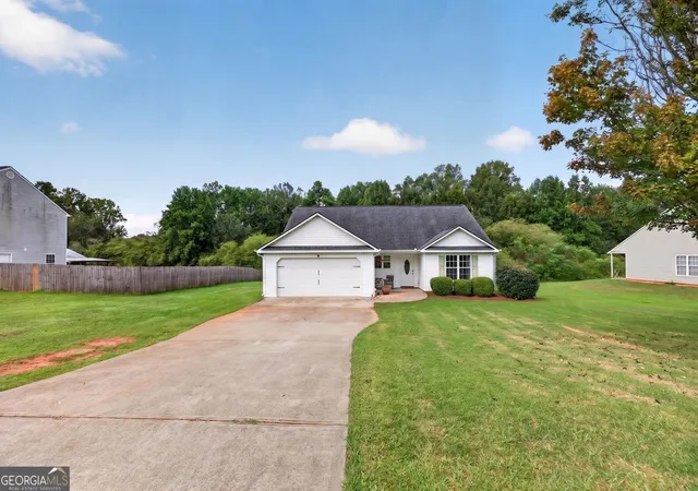 Photo 2 of Single family home for sale at 112 Governor Ln, Temple, GA 30179 | MLS# 10835756 | Listing updated on 2026-09-20