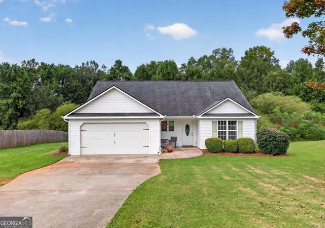 Photo 3 of Single family home for sale at 112 Governor Ln, Temple, GA 30179 | MLS# 10835756 | Listing updated on 2026-09-20