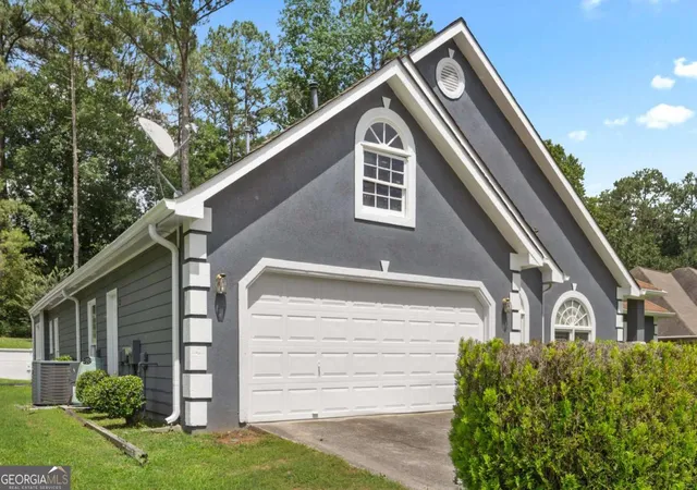 Photo 3 of Single family home for sale at 3210 Hall Garden Rd, Snellville, GA 30039 | MLS# 10790175 | Listing updated on 2026-09-15