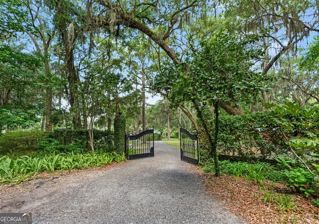 2nd image of 820 S Julia St, Saint Marys, GA 31558 | MLS# 10823039