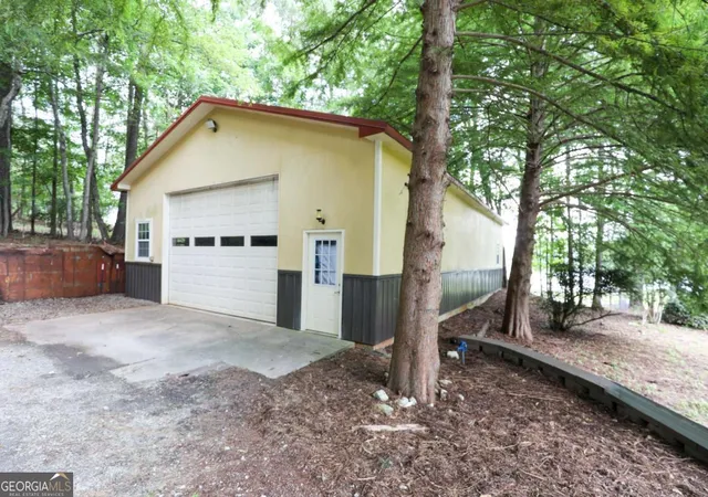 Photo 4 of Single family home for sale at 206 Enclave Ln, Newnan, GA 30263 | MLS# 10818178 | Listing updated on 2026-09-12