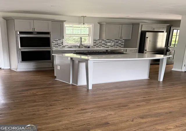 3rd image of 755 Valley Creek Dr, Stone Mountain, GA 30083 | MLS# 10720520