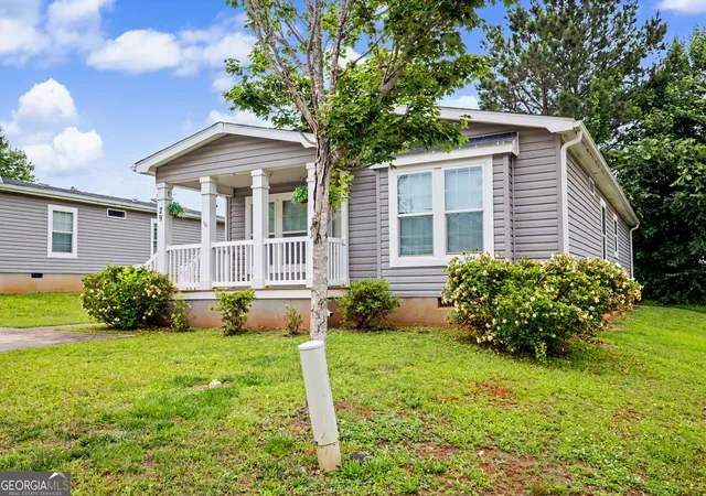 2nd image of 29 Meadow View St, Newnan, GA 30263 | MLS# 10775358
