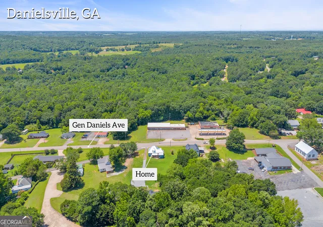 Homes for sale in Danielsville, GA | 263 General Daniel Ave S, Danielsville, GA 30633 | MLS# 10654291