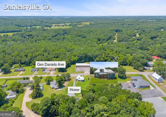 Homes for sale in Danielsville, GA | 263 General Daniel Ave S, Danielsville, GA 30633 | MLS# 10654291