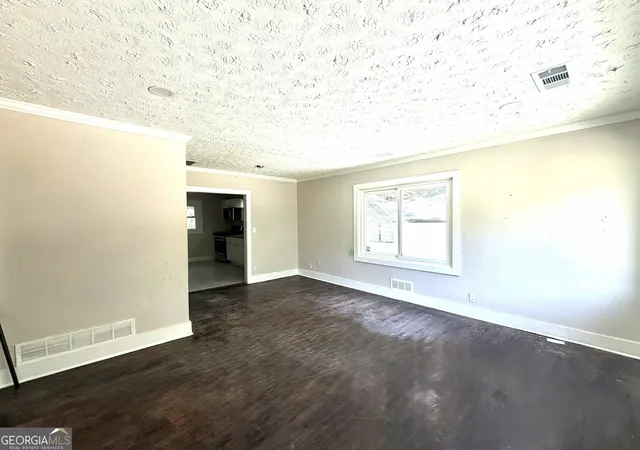 3rd image of 2486 Ivydale Dr Sw, Atlanta, GA 30311 | MLS# 10817873