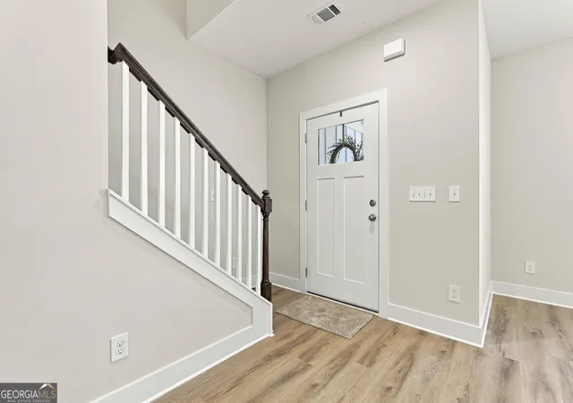 Photo 4 of Single family home for sale at 105 Kent Dr, Fayetteville, GA 30214 | MLS# 10833007 | Listing updated on 2026-10-11