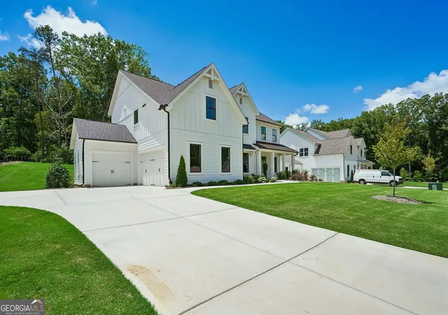Photo 3 of Single family home for sale at 4615 Greyson Manor Dr, Cumming, GA 30041 | MLS# 10787870 | Listing updated on 2026-09-17