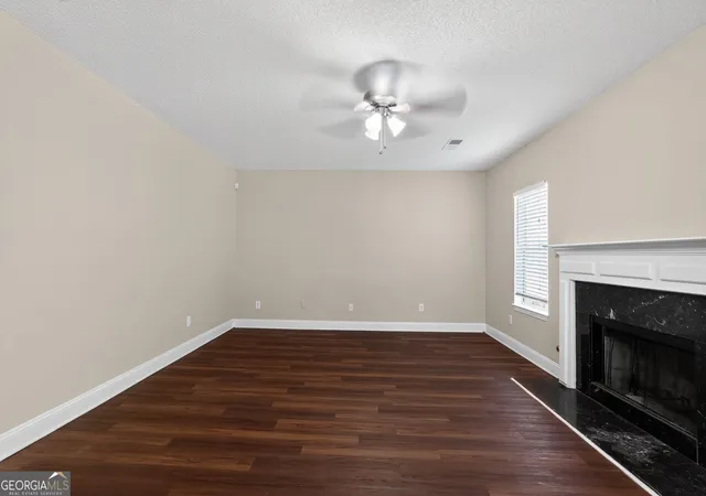 5th image of 4013 English Valley Dr, Ellenwood, GA 30294 | MLS# 10735891
