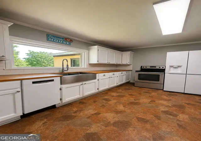 Photo 3 of Single family home for sale at 2067 Cleveland Rd, Bogart, GA 30622 | MLS# 10828115 | Listing updated on 2026-09-27