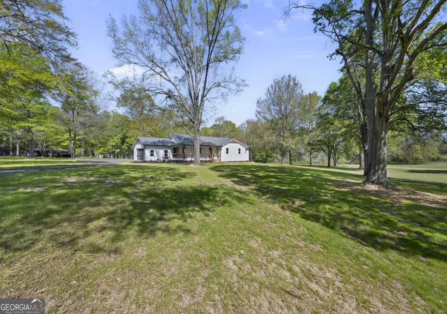 2nd image of 401 Coleman Dr, Statham, GA 30666 | MLS# 10722340