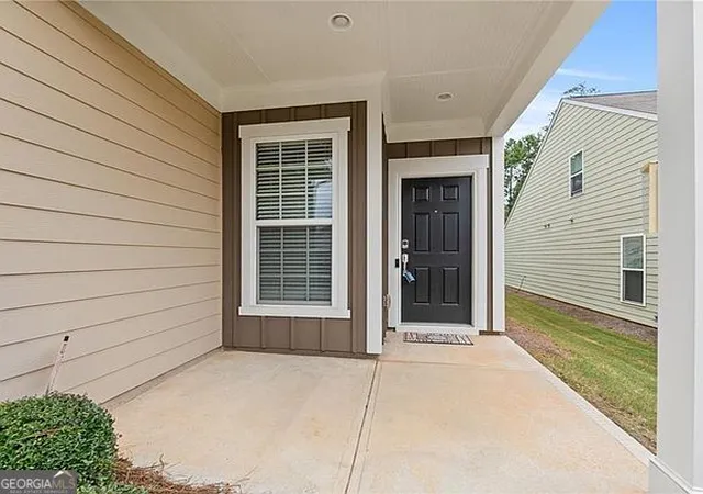 3rd image of 610 Larch Looper Dr, Griffin, GA 30223 | MLS# 10815121