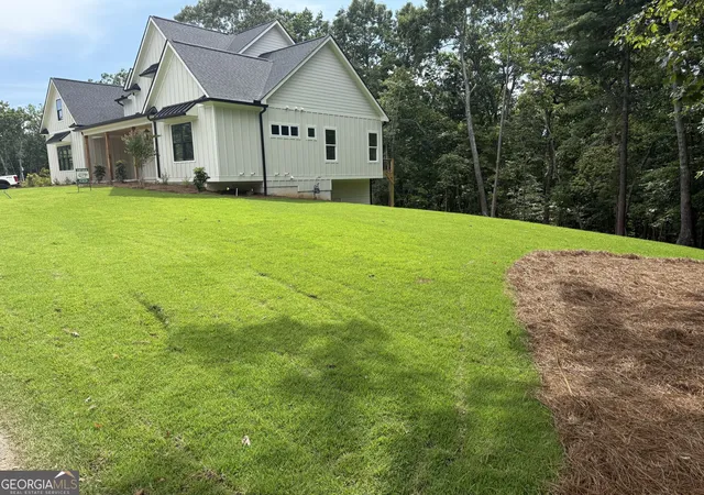 3rd image of 5990 Warpath Rd, Flowery Branch, GA 30542 | MLS# 10819474