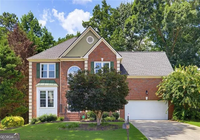 1st image of 320 Hillside Manor Dr, Sugar Hill, GA 30518 | MLS# 10780950
