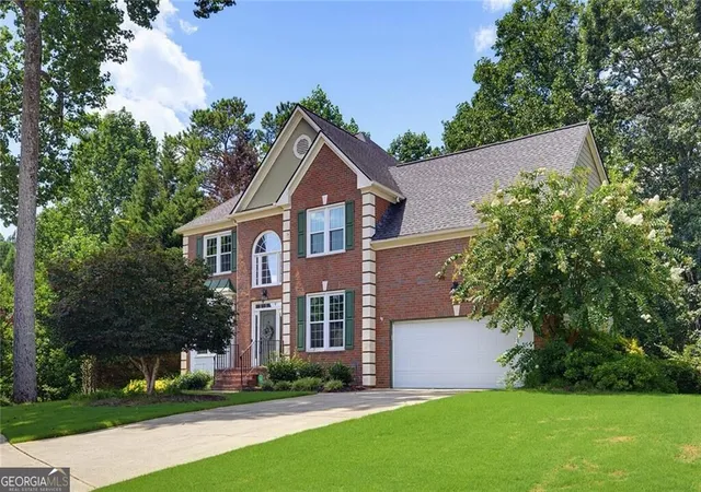 2nd image of 320 Hillside Manor Dr, Sugar Hill, GA 30518 | MLS# 10780950