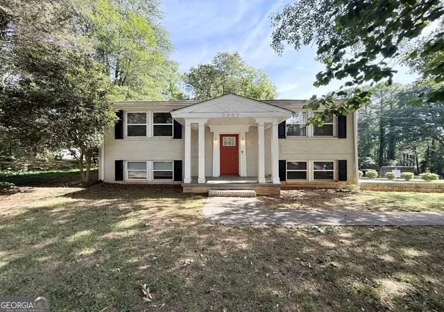 2nd image of 2837 Redwine Rd, Atlanta, GA 30344 | MLS# 10829836