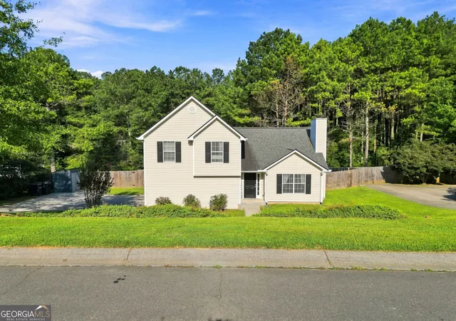 Photo 3 of Single family home for sale at 31 Kingston Pointe Dr, Kingston, GA 30145 | MLS# 10822852 | Listing updated on 2026-09-14
