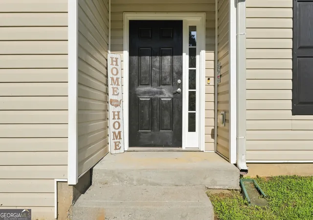 Photo 3 of Single family home for sale at 31 Kingston Pointe Dr, Kingston, GA 30145 | MLS# 10822852 | Listing updated on 2026-10-08