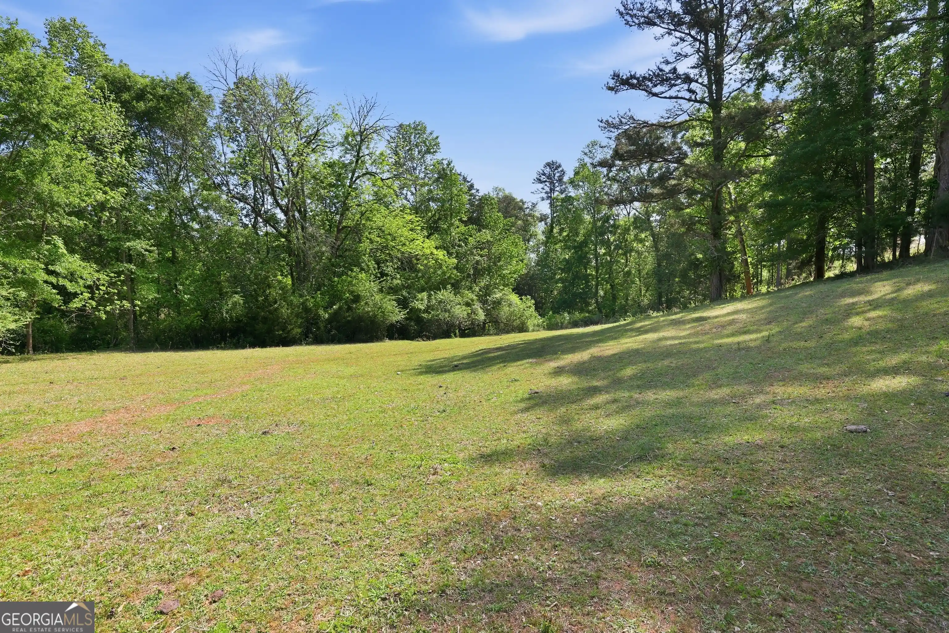 Photo 1 of Land for sale at 3120 W Currahee St, Toccoa, GA 30577 | MLS# 10877415 | Listing updated on 2026-10-22