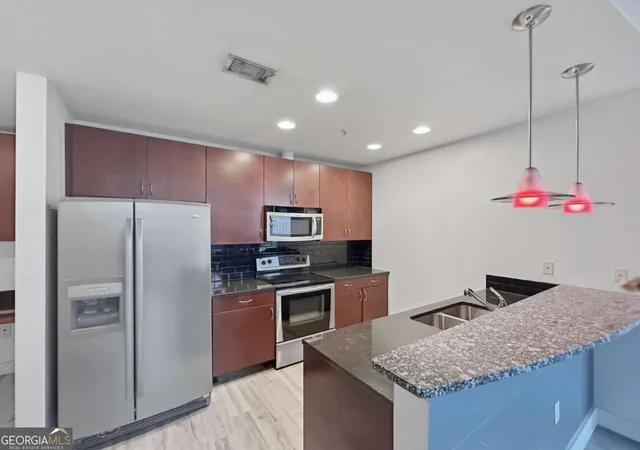 Photo 1 of Sale Pending at 400 W Peachtree St Nw #804, Atlanta, GA 30308 | MLS# 10812533 | Listing updated on 2026-10-08