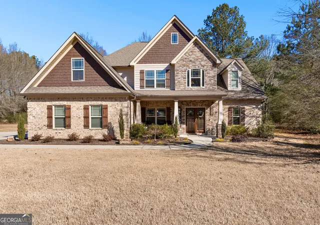 Photo 1 of Sale Pending at 180 Chantilly Ln, Fayetteville, GA 30215 | MLS# 10684847 | Listing updated on 2026-04-11