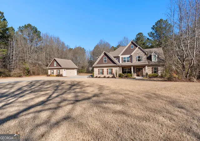 Photo 2 of Sale Pending at 180 Chantilly Ln, Fayetteville, GA 30215 | MLS# 10684847 | Listing updated on 2026-04-11
