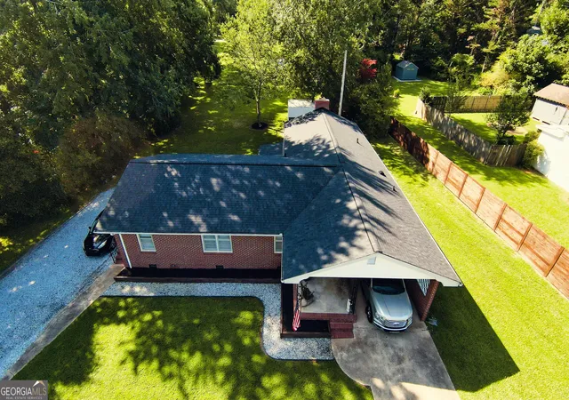 2nd image of 156 Lakeshore Dr, Braselton, GA 30517 | MLS# 10826965