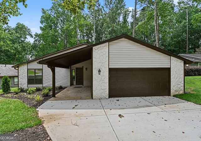 Photo 1 of Single family home for sale at 1215 Wade Green Cir Nw, Acworth, GA 30102 | MLS# 10797647 | Listing updated on 2026-09-08