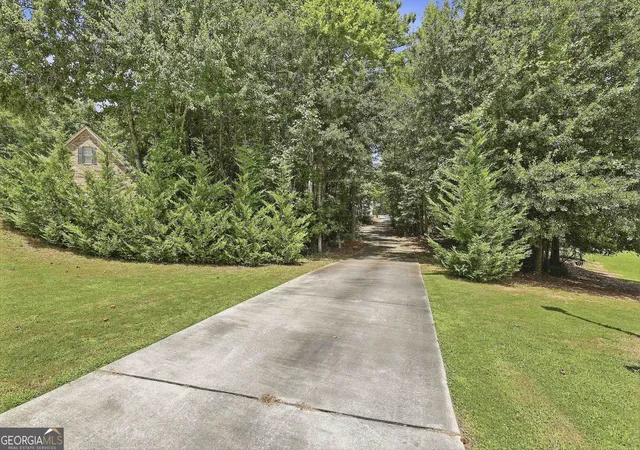 2nd image of 114 Ranan Ln, Newnan, GA 30263 | MLS# 10815351