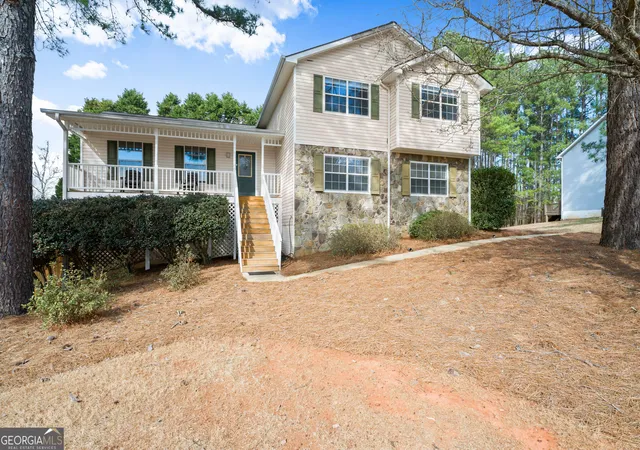 Photo 1 of Sale Pending at 925 Alexander Hamilton Dr, Mcdonough, GA 30253 | MLS# 10694611 | Listing updated on 2026-03-23