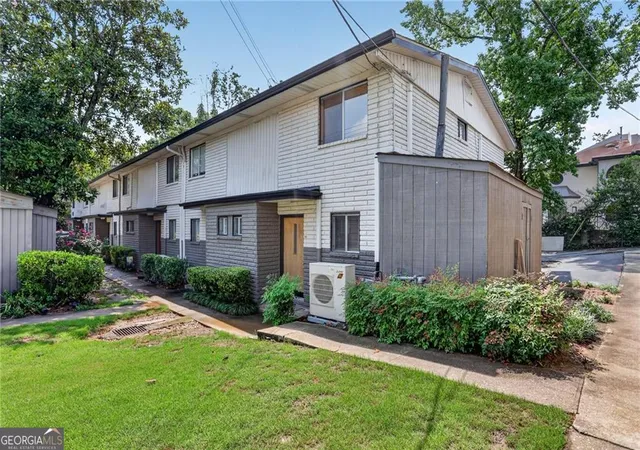 4th image of 3501 Roswell Rd Ne #501, Atlanta, GA 30305 | MLS# 10783822