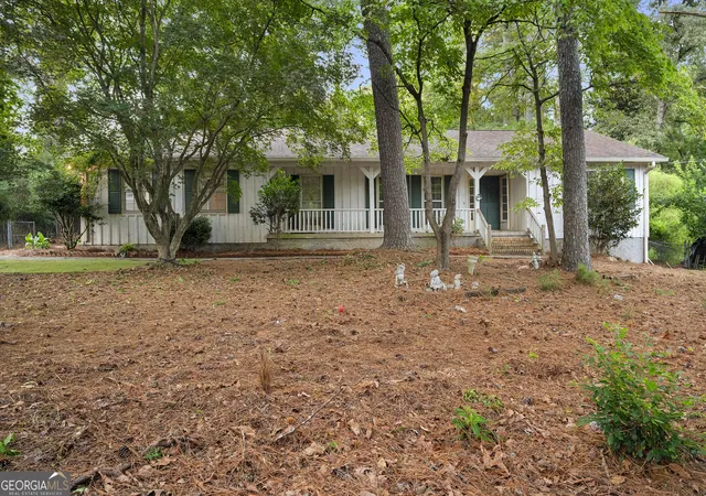 Photo 1 of Single family home for sale at 495 Huntington Dr, Alpharetta, GA 30004 | MLS# 10810645 | Listing updated on 2026-09-11